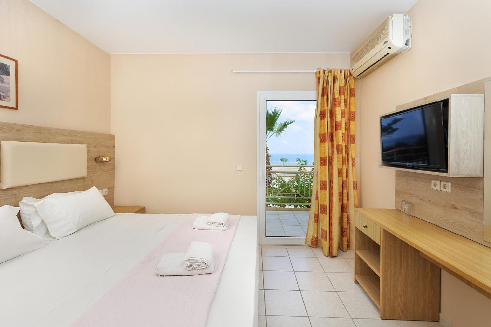 Aqua Sun Village Hersonissos  Eksteriør billede
