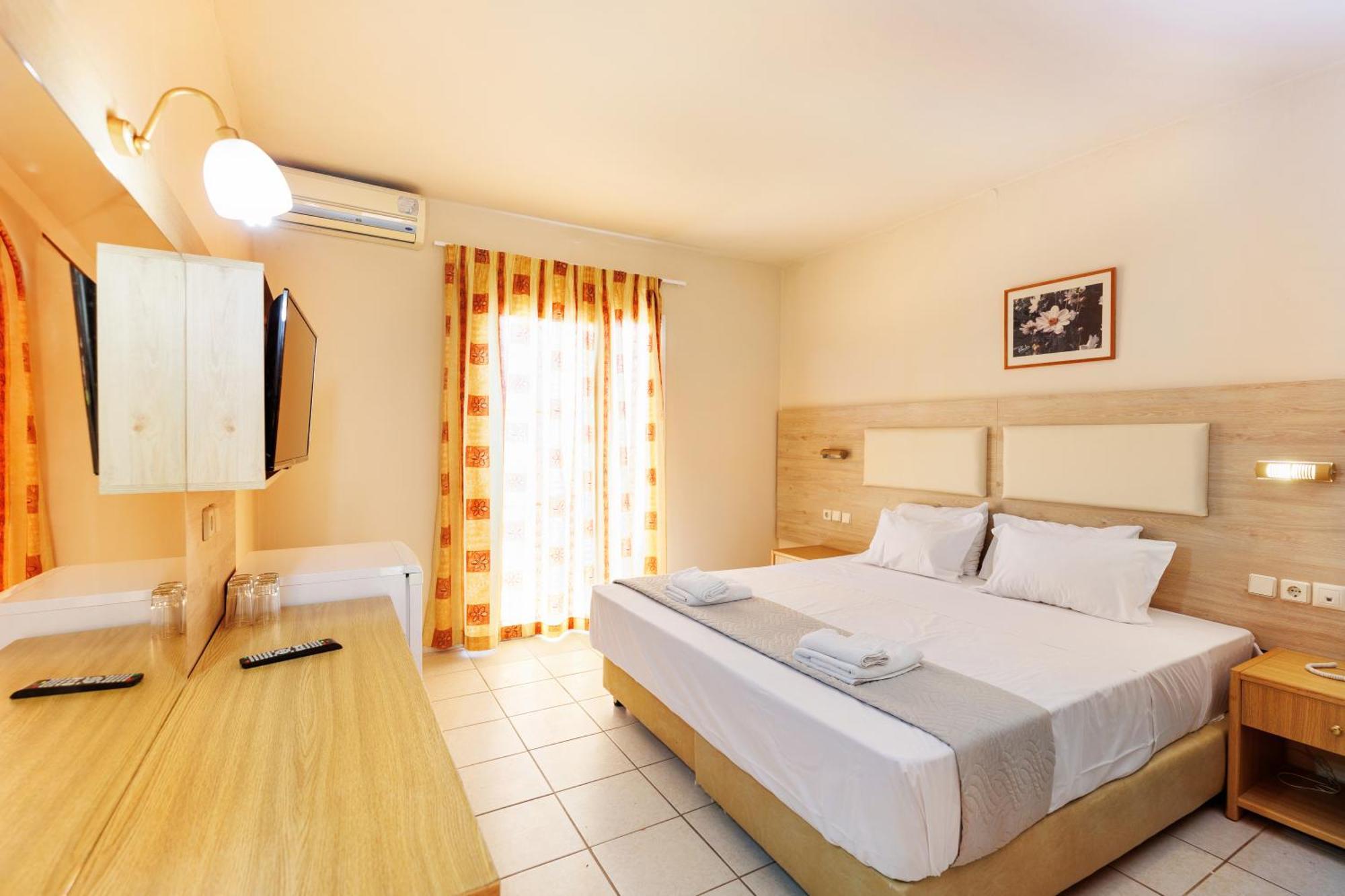 Aqua Sun Village Hersonissos  Eksteriør billede